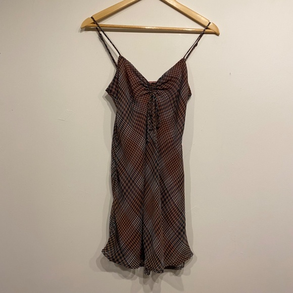 Urban Outfitters Plaid Pink Cinched V-Neck Bow Slip Mini Coquette Dress Size XS - Picture 2 of 5